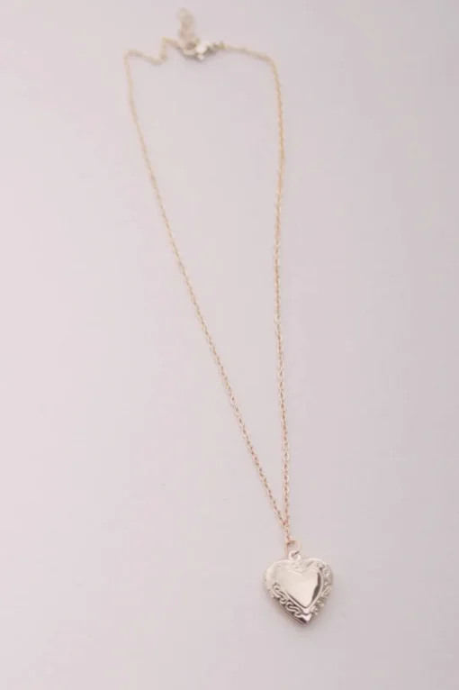 Great Pretenders Boutique Necklace: Locket
