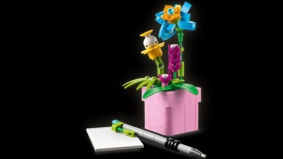 LEGO® Creator 3-in-1: Typewriter with Flowers 31169