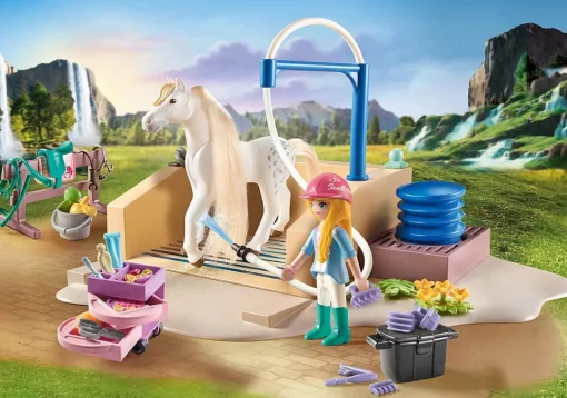 Playmobil Horses of Waterfall: Washing Station with Isabella and Lioness 71354